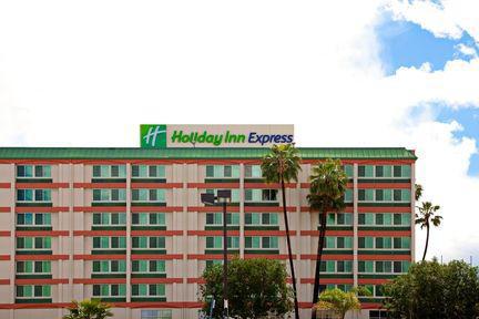 Express Nuys By Ihg 2*